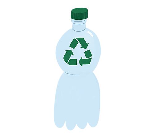PET fľaštička s označením 50 % recyklátu, symbolizujúca snahu o znižovanie plastového odpadu.