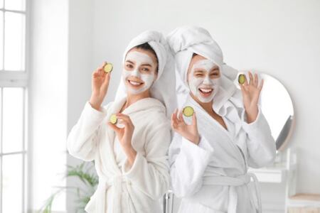 Kozmetika pre mladých: Tipy s čím, kedy a ako začať