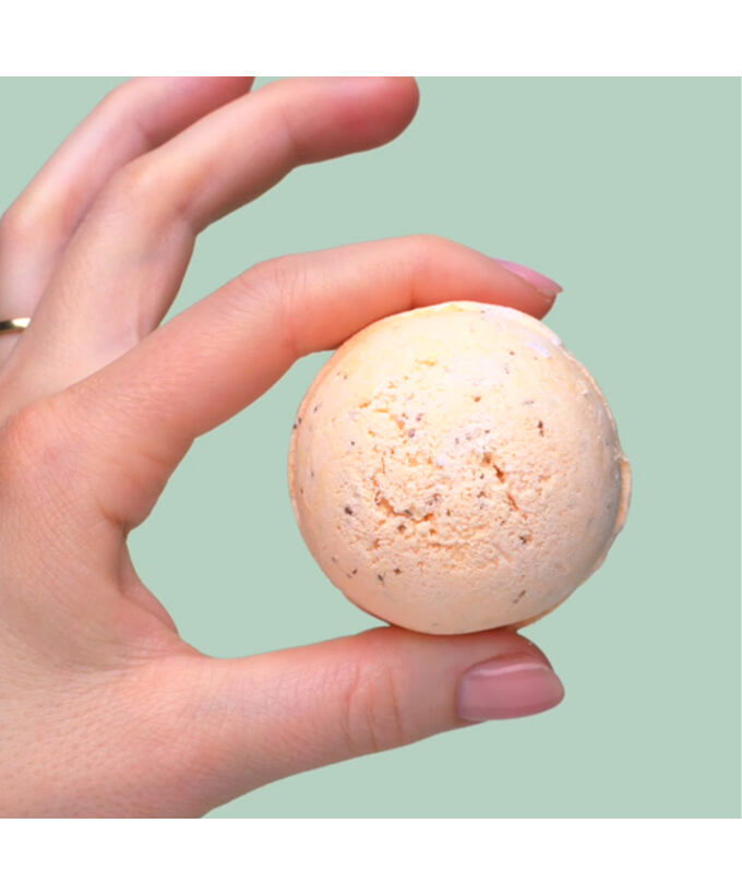 Zvláčňujúca šumivá guľa do kúpeľa 2v1 MARHUĽA