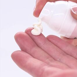 Omladzujúca protivrásková & liftingová maska RUŽA