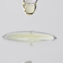 Upokojujúci & omladzujúci pleťový olej SEDMOKRÁSKA